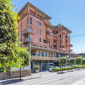https://lake-garda-apartment.it-lombardy.com